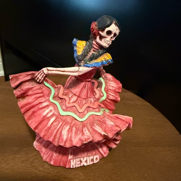 Day Of The Dead Dancer Statue - Picture 5 of 6